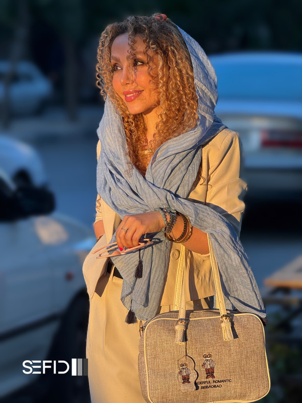 شال نخی منگوله دار